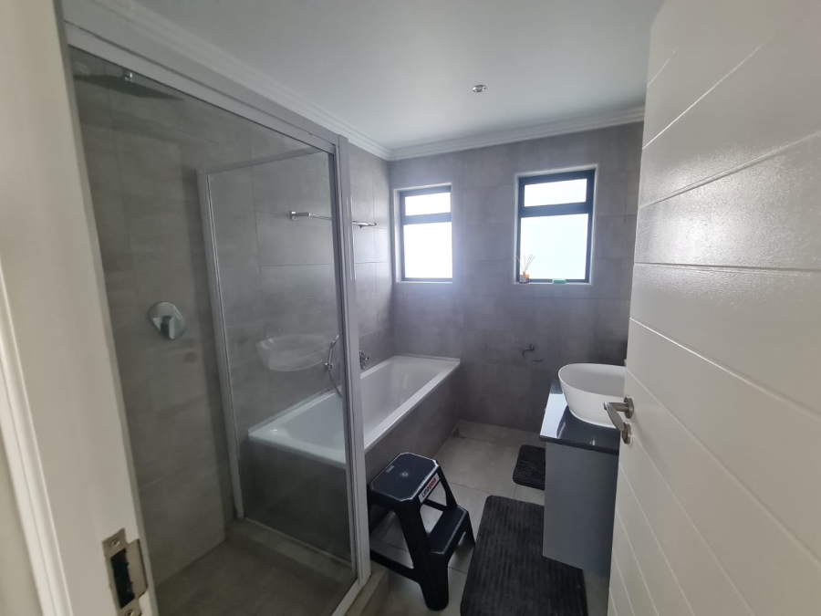 4 Bedroom Property for Sale in Kidds Beach Eastern Cape